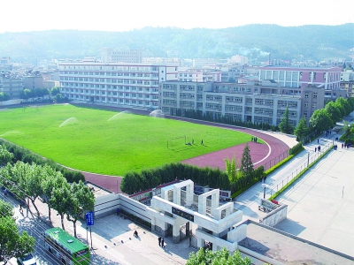 云南省大理市下關(guān)第一中學(xué) 一所融合傳統(tǒng)與現(xiàn)代的教育殿堂